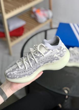 Кросівки adidas yeezy 380