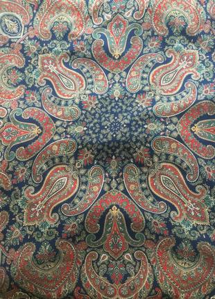Великолепный платок с орнаментом « турецкий перчик».2 фото