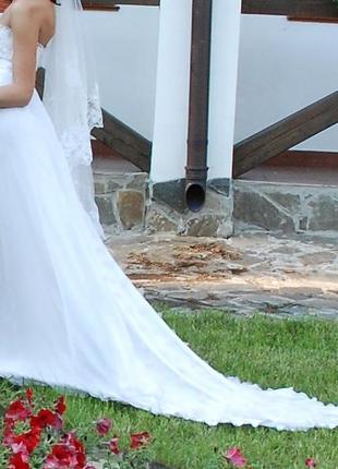 Свадебное платье с длинным шлейфом, расшитое камнями и жемчугом swarovski + фата в подарок1 фото