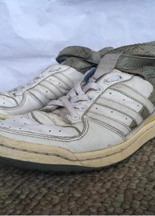 Кроссовки кожаные adidas 37 размера