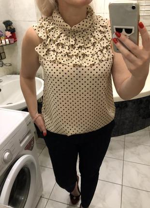 Шифонова блузка без рукавів в горошок, рюшки жабо, h&m1 фото