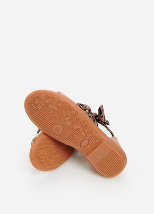 Стильні босоніжки 3