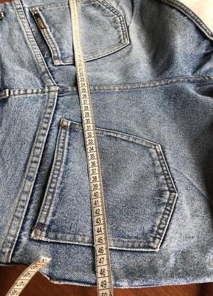 Плотные джинсовые шорты на высокой посадке6 фото