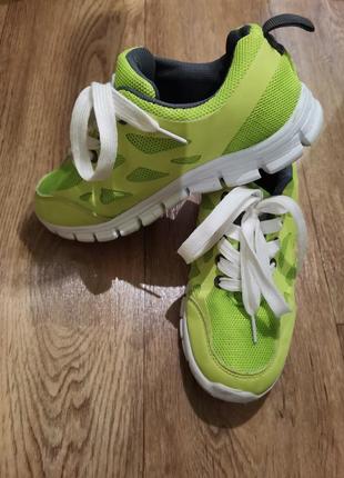 Красовки фірми crivit р. 35