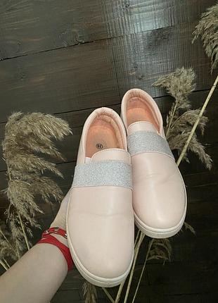 Светло розовые слипоны 🌸есть много детских и брэндовых вещей