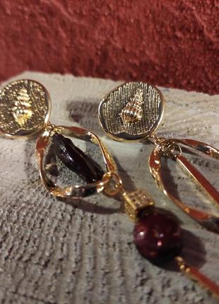 Асиметричні позолочені сережки з перлами, сережки в морському стилі, довгі сережки з фианиами3 фото