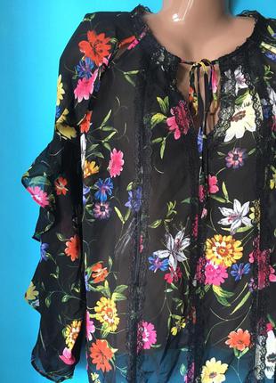 Нарядная блузочка с цветочным принтом и рюшами на рукавах 12uk3 фото