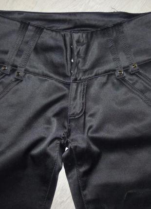 Черные атласные брюки на флисе зимние2 фото