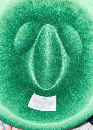 Зелений капелюх панама з пір'ям4 фото