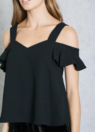 Топ, блуза с открытыми плечами black bardot черного цвета от topshop