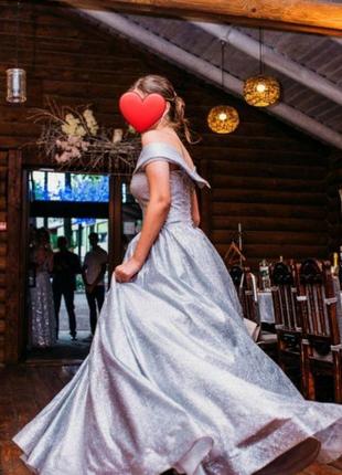 Сукня