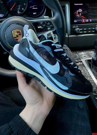 Мужские стильные весенние кроссовки nike vaporwaffle sacai black white