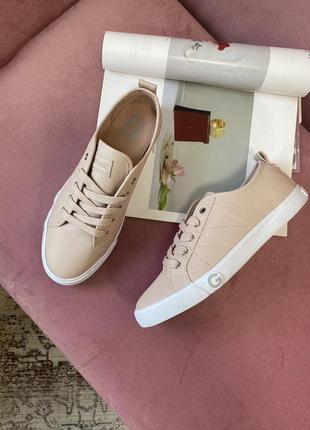 Кеди guess
