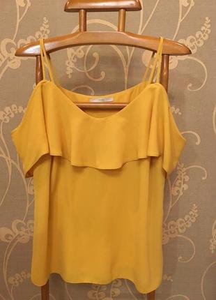 Дуже гарна і стильна брендовий блузка.