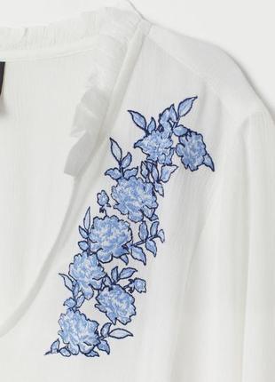 Белая блуза h&m с вышивкой3 фото