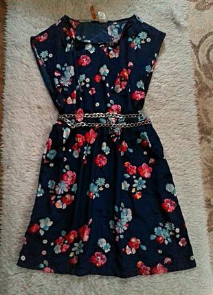 Синее платье в цветы с поясом. новое. l-xl новое.
