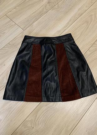 Спідниця bershka з еко-шкіри стильна модна красива вставками з вельвету3 фото