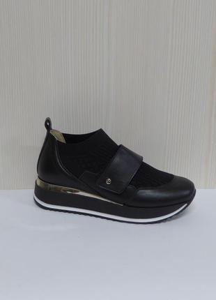 Кросівки кросівки фірми kelton італія
