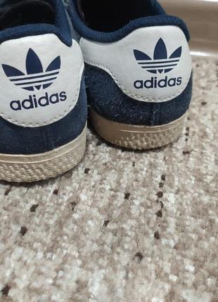 Кросівки adidas 30 р 19 см4 фото