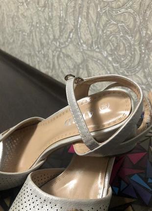 Детские босоножки 364 фото