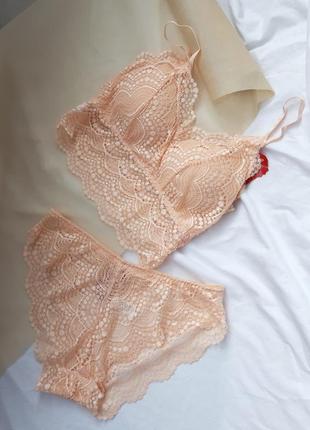 Недний кружевной комплект