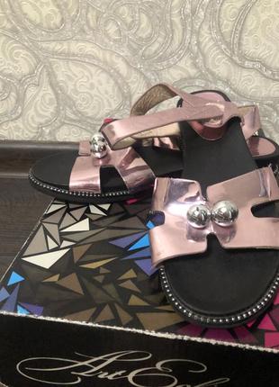 Детские босоножки 36