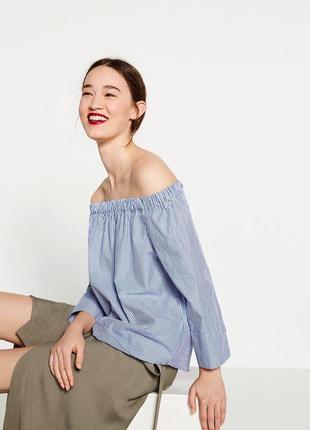 Классная хлопковая кофта блуза с открытыми плечами в полоску голубая свободная она primark