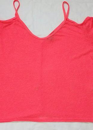 Футболка с открытыми плечами