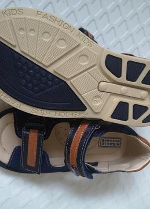 Босоніжки, сандалі 2