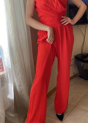 Итальянский комбинезон очень красивого цвета