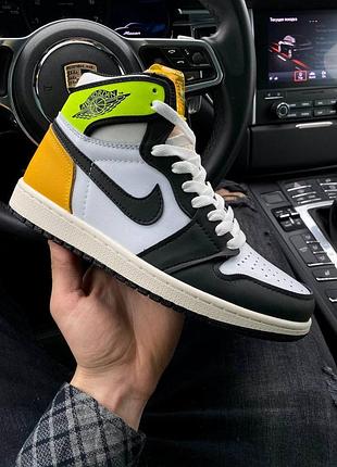 Чоловічі кросівки nike air jordan 1 retro high og hi volt gold black white