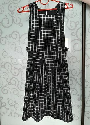 Сарафан з глибокими проймами