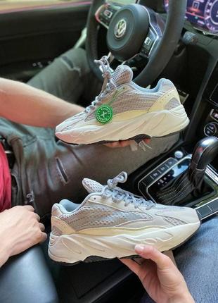 Чоловічі кросівки adidas yeezy boost 700