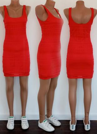 Симпатичное красное коктельное платье. bershka. размер m.
