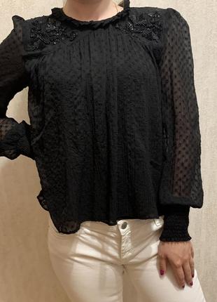 Чёрная блуза