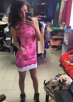 Платье с лазерным рисунком