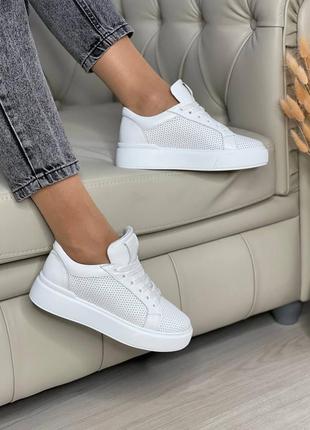 Шкіряні кросівки з перфорацією р.37