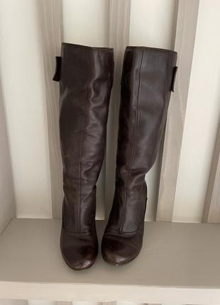 Кожаные сапоги