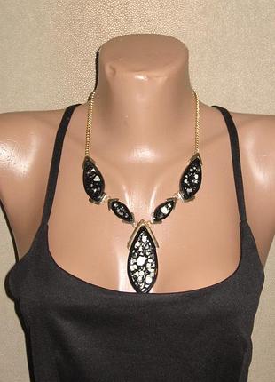 Кольє в готичекском стилі