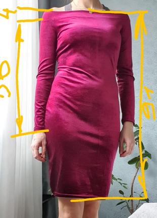 Оксамитове бордове плаття з відкритими плечима3 фото