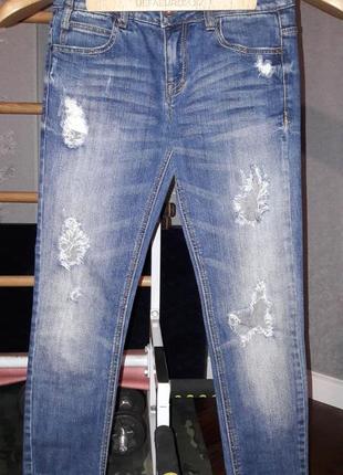 Рваные джинсы zara.