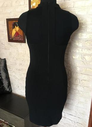 Черное платье со вставками сетки4 фото