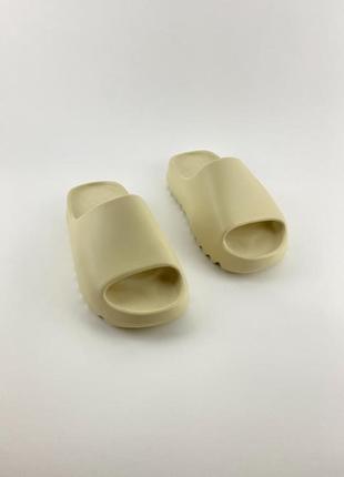 Тапочки женские adidas yeezy slide bone5 фото