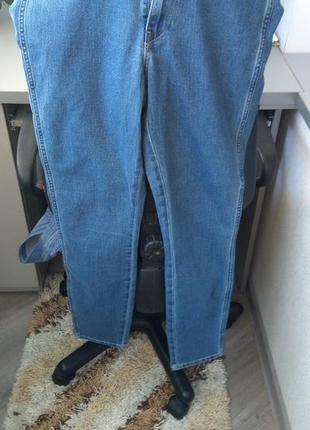 Джинсы