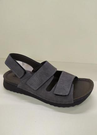 Сандалі чоловічі