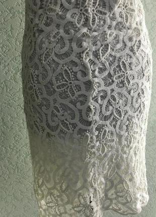 Шикарне брендове італійське сукню мереживо молочного кольору по фігурі футляр квіти італія6 фото
