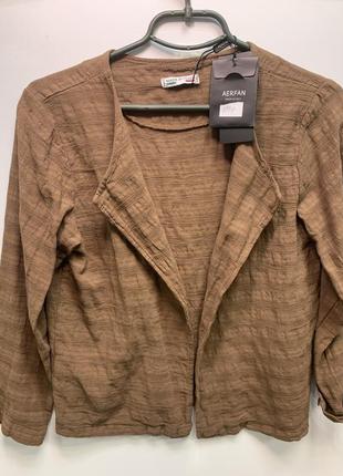 Женский пиджак коричневого цвета без подклада