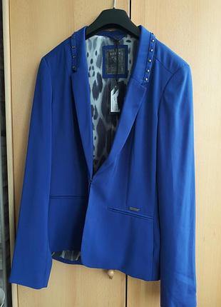 Новый, нереально  красивый синий пиджак guess р.44(s)-46(m)