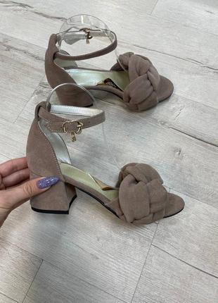 Босоніжки коси