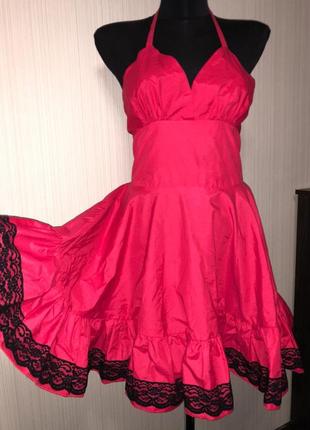 Шикарное платье розовое с пышной юбкой поплин